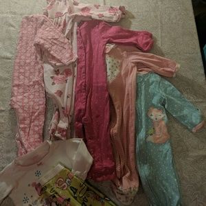 6 month girl Bundle of 6 Carters sleepers, Pajamas